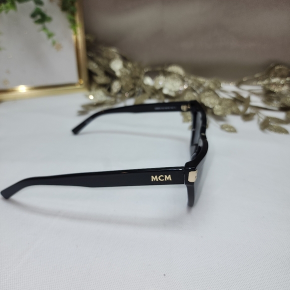 NWOT MCM WORLDWIDE SUNWEAR Sunglasses MW0010 01A With Crossbody Case main image 10
